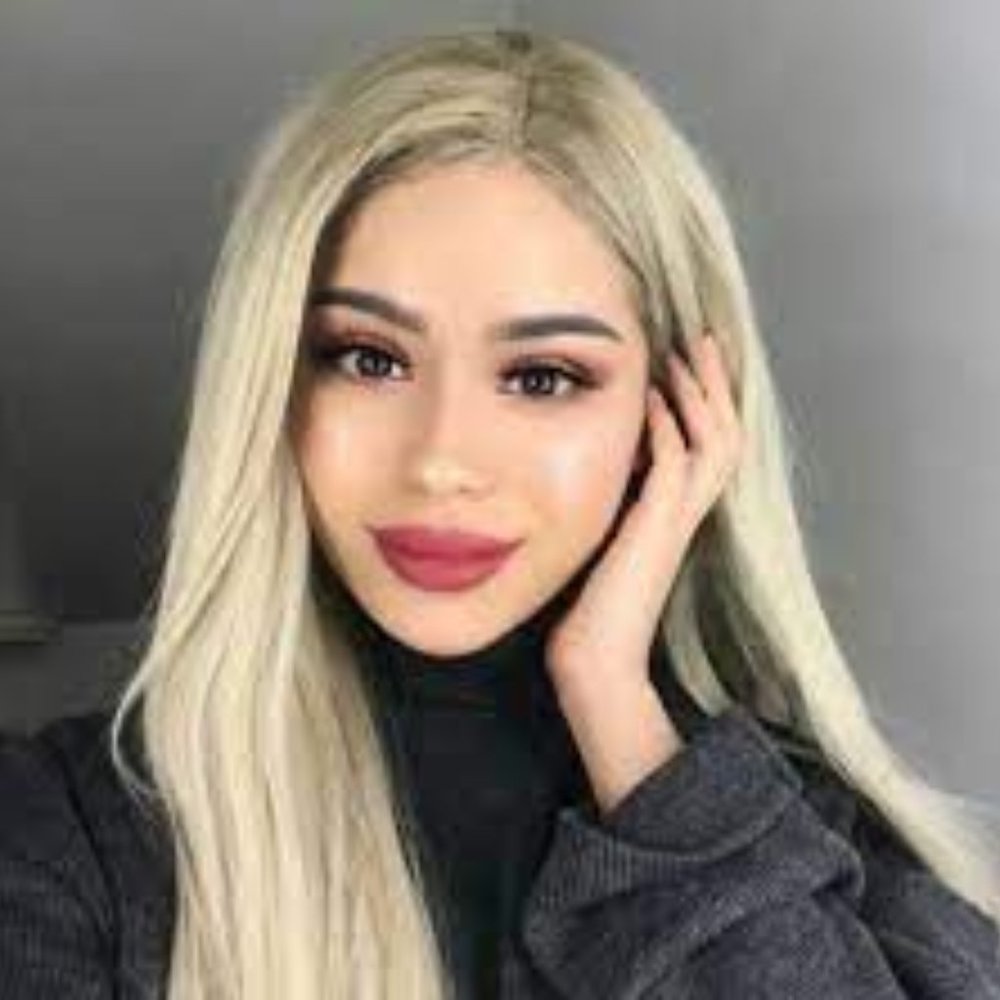 Meet your Posher, Crystal